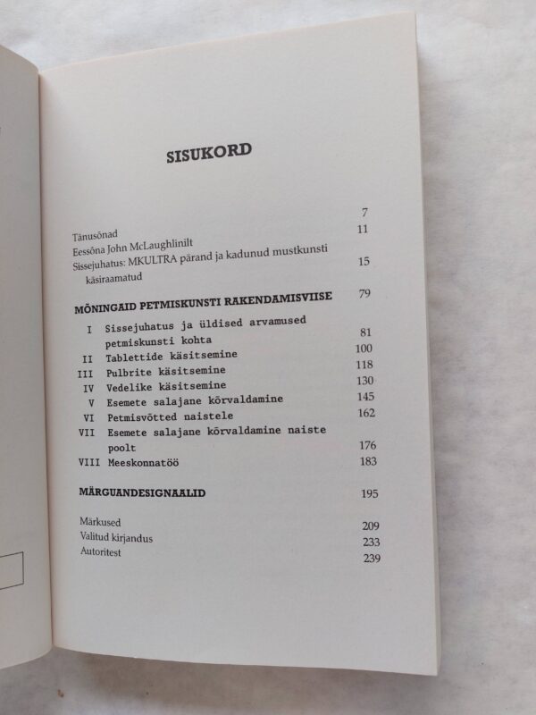 CIA ametlik silmamoonduse ja petmiskunsti käsiraamat. H. Keith Melton; Robert Wallace. 2011 - Image 6