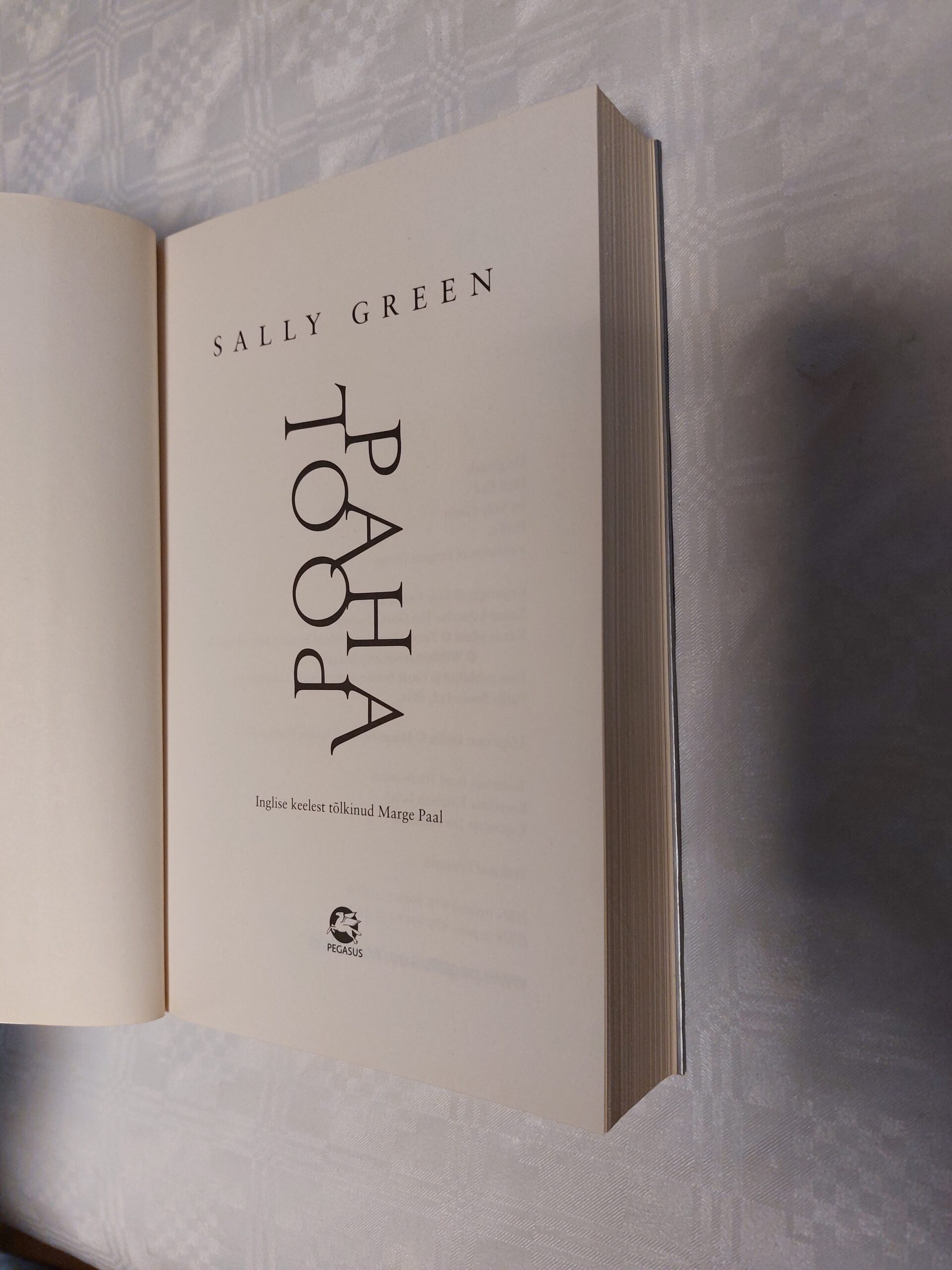 Pool paha. Sally Green. 2014 - Image 2