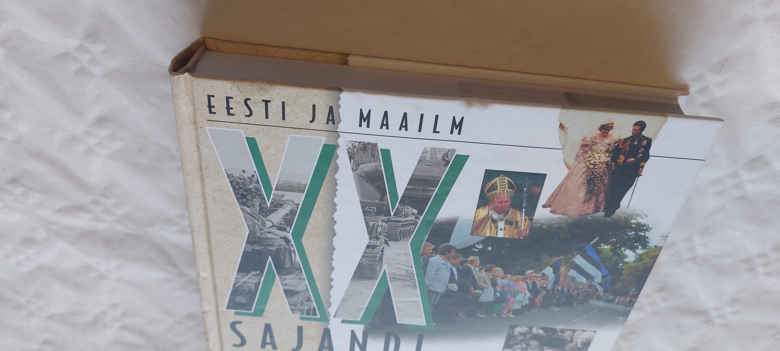 Eesti ja maailm XX sajandi kroonika. I-IV. osa. - Image 9