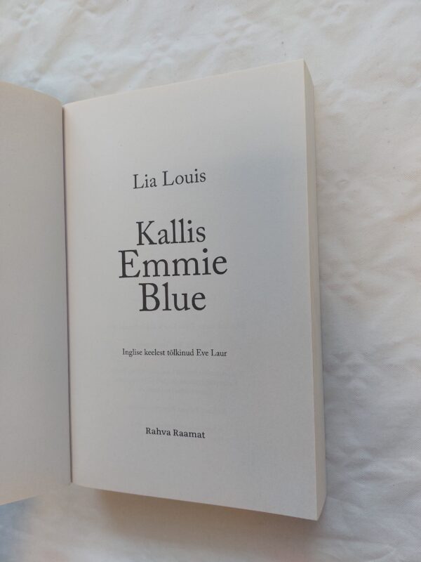 Kallis Emmie Blue. Lia Louis. 2021 - Image 2