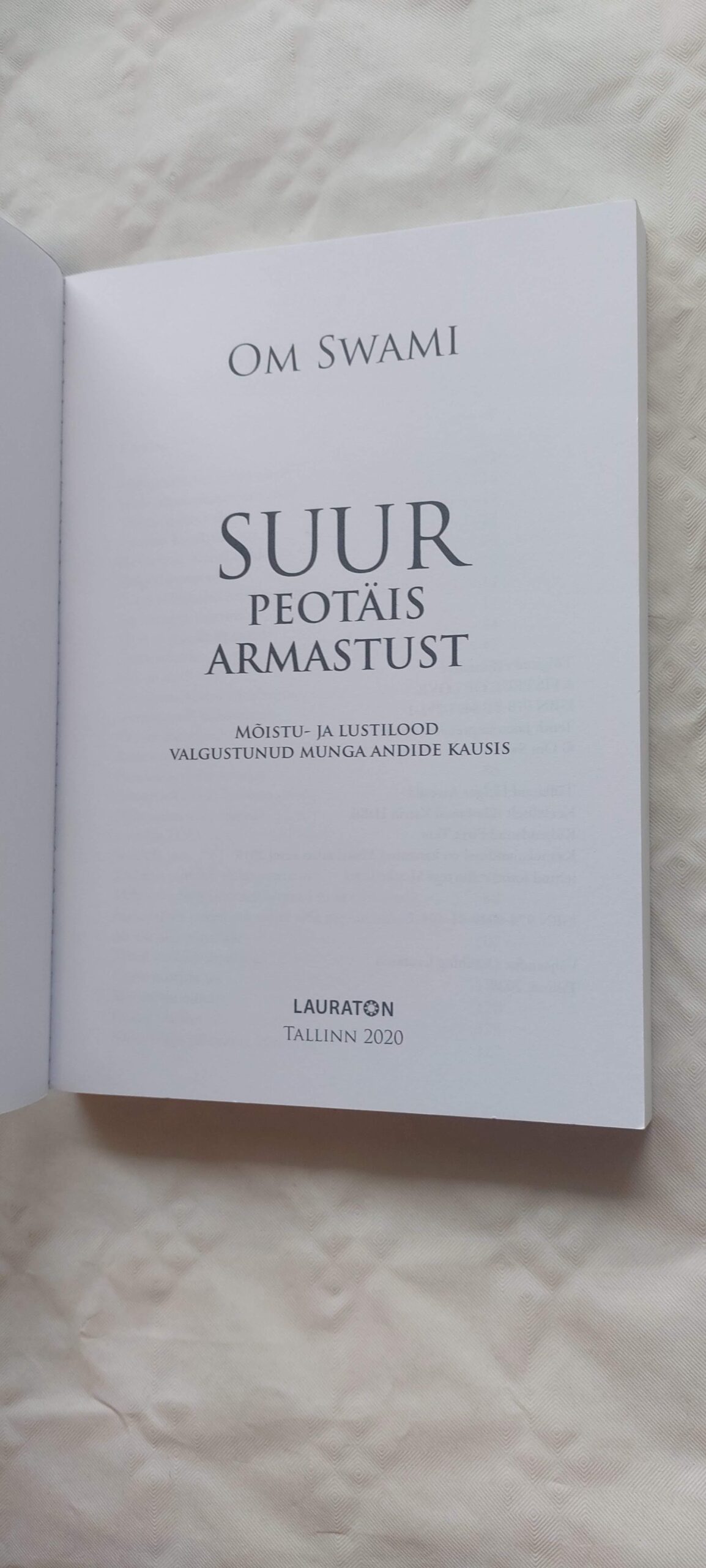 Suur peotäis armastust. Om Swami. 2019 - Image 2
