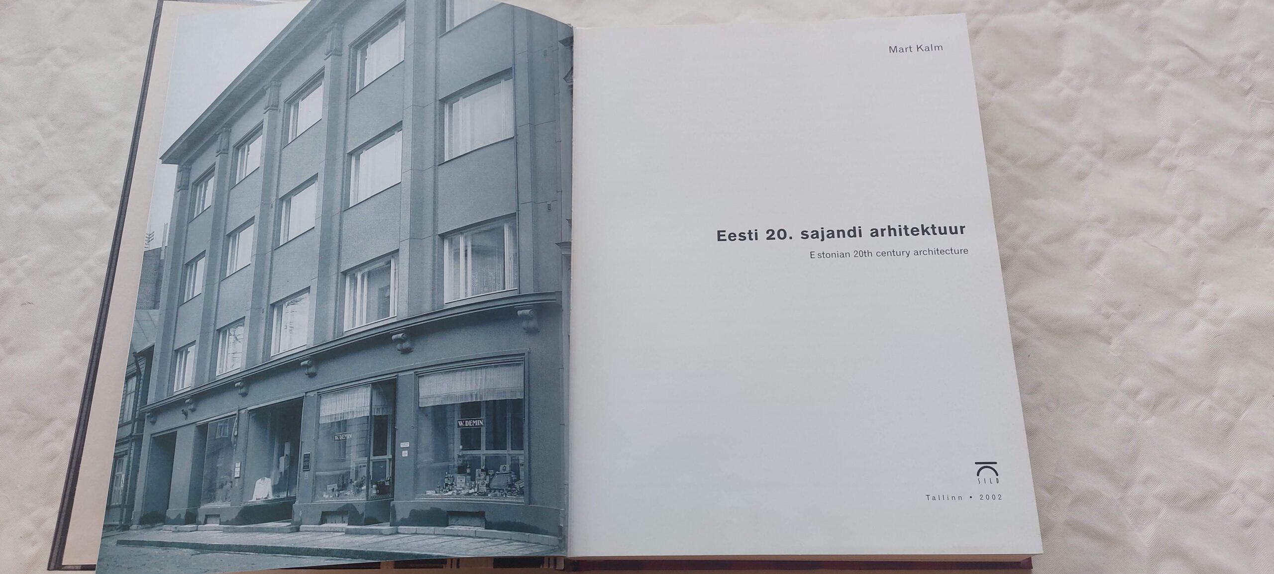 Eesti 20. sajandi arhitektuur. Estonian 20th century architecture. Mart Kalm. 2002 - Image 4