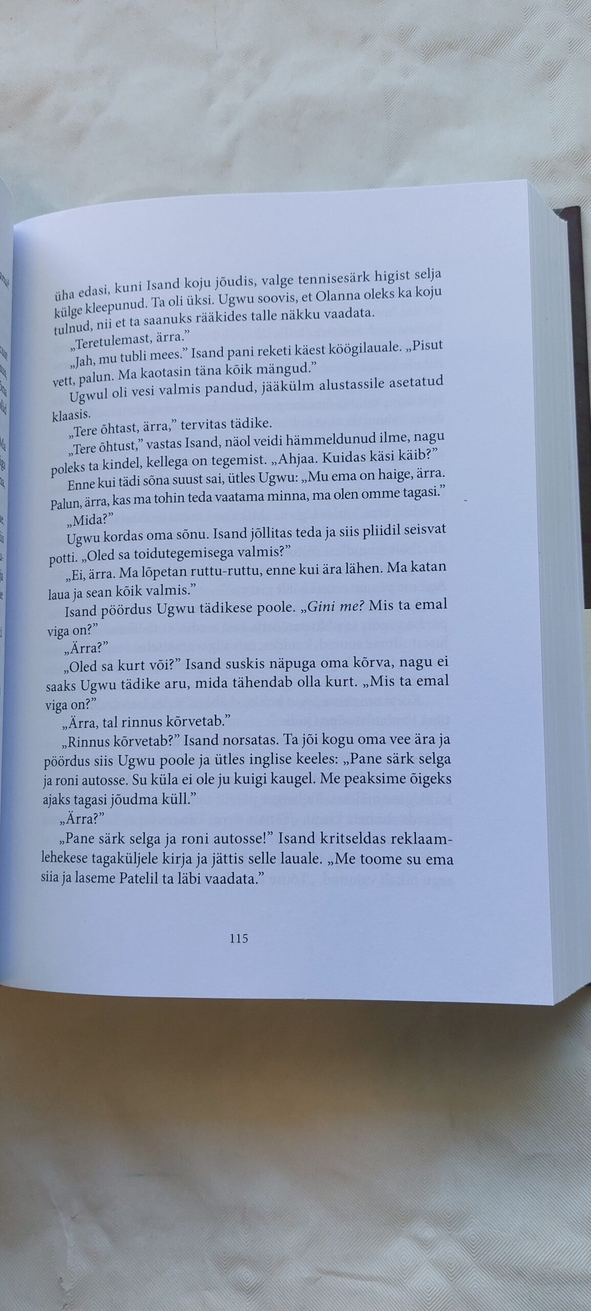 Pool kollast päikest. Chimanda Ngozi Adichie. 2018 - Image 3