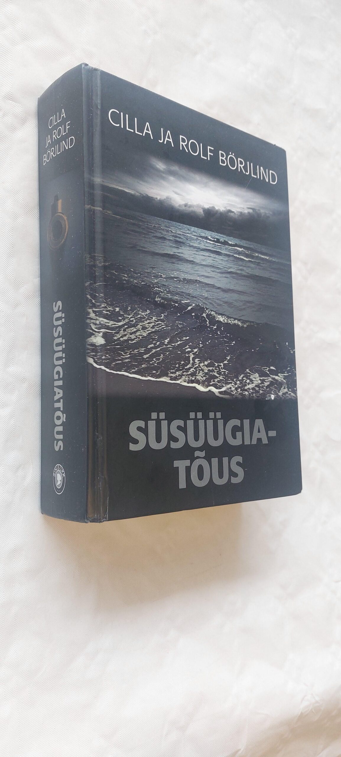 Süsüügia tõus. Cilla ja Rolf Börjlind. 2014