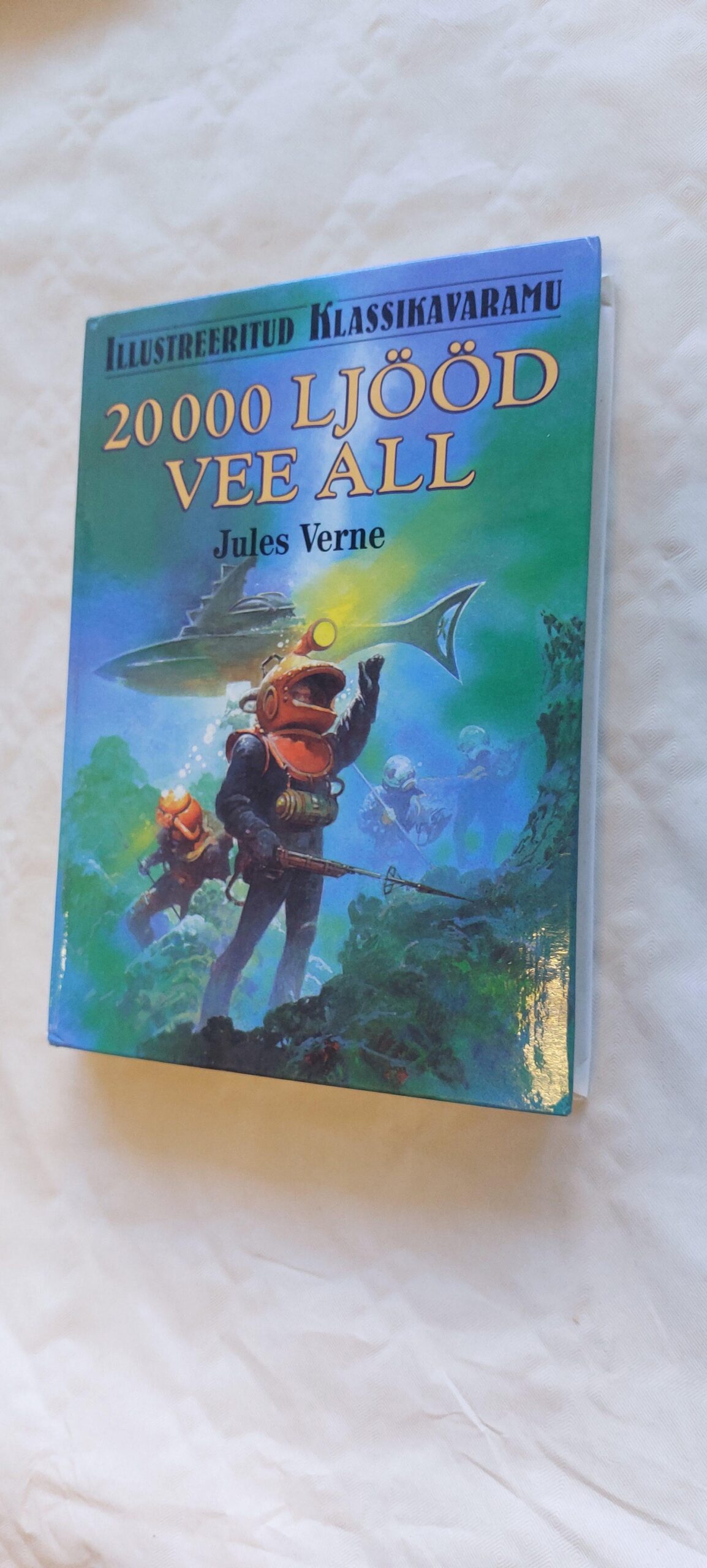 20000 ljööd vee all. Jules Verne. 1999