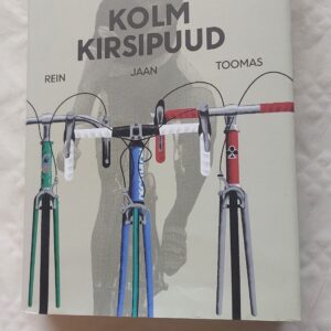 Kolm Kirsipuud. Vahur Kalmre. 2012