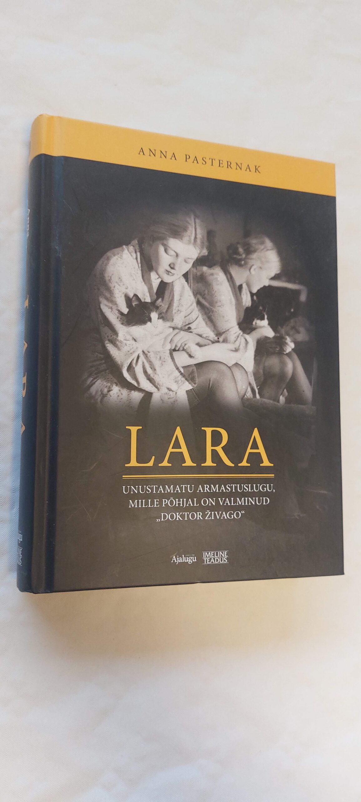 Lara. Anna Pasternak. 2017