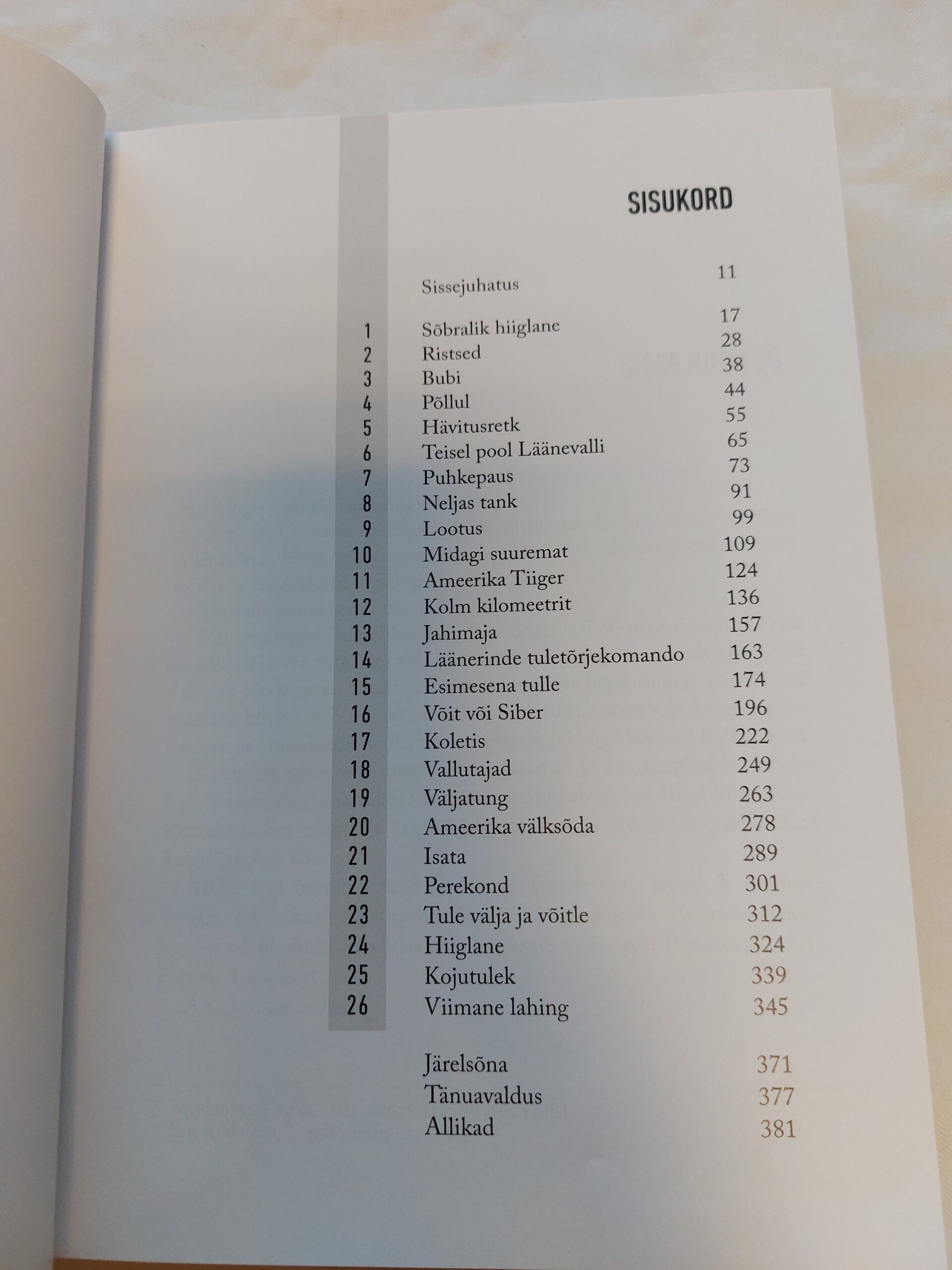 Löögirusikas. Ameerika tankist, tema vaenlane ja sõjakeerises ristunud elud. Adam Makos. 2020 - Image 3