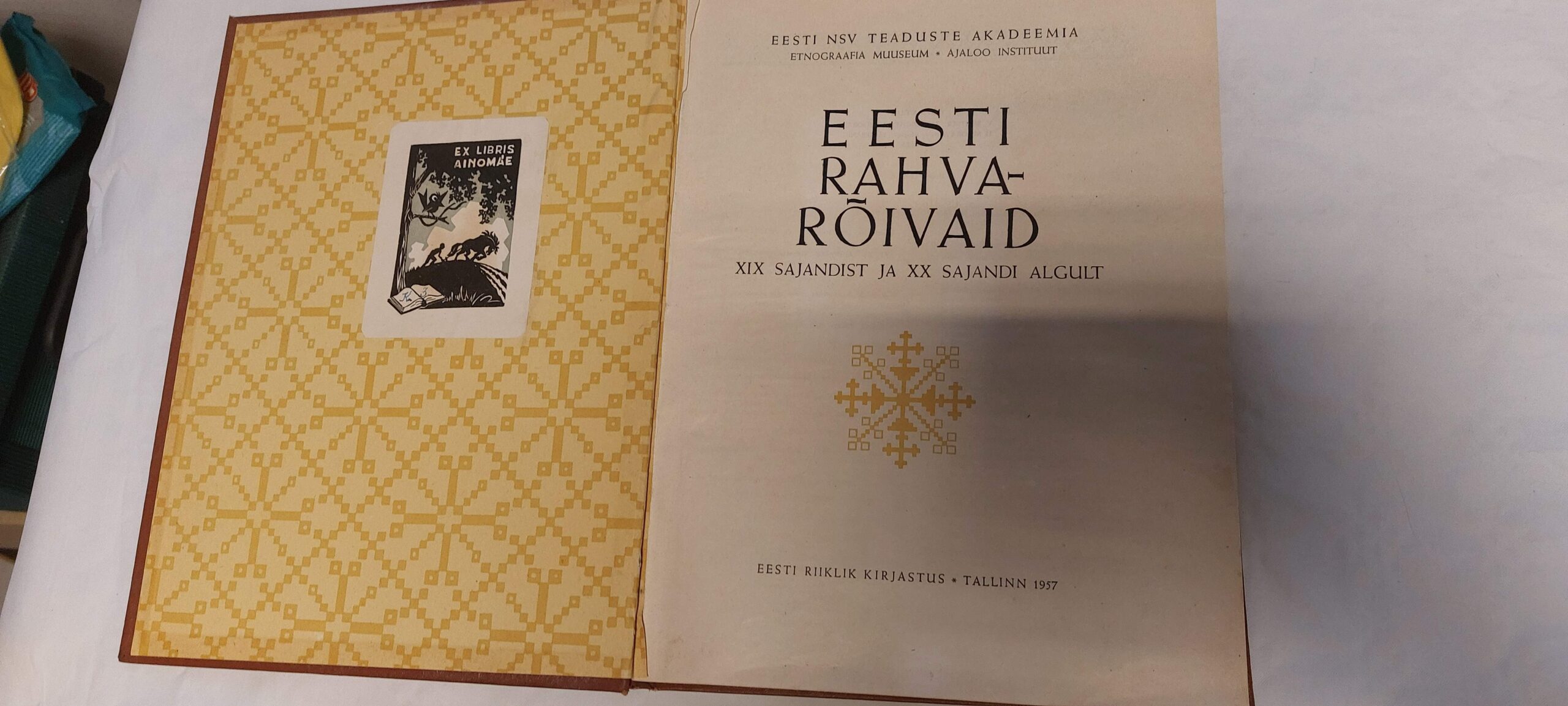 Eesti rahvarõivaid XIX sajandist ja XX sajandi algult. 1957 - Image 2