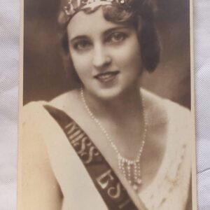 EW AEGNE POSTKAART. MISS ESTONIA. PARIKAS. 1931