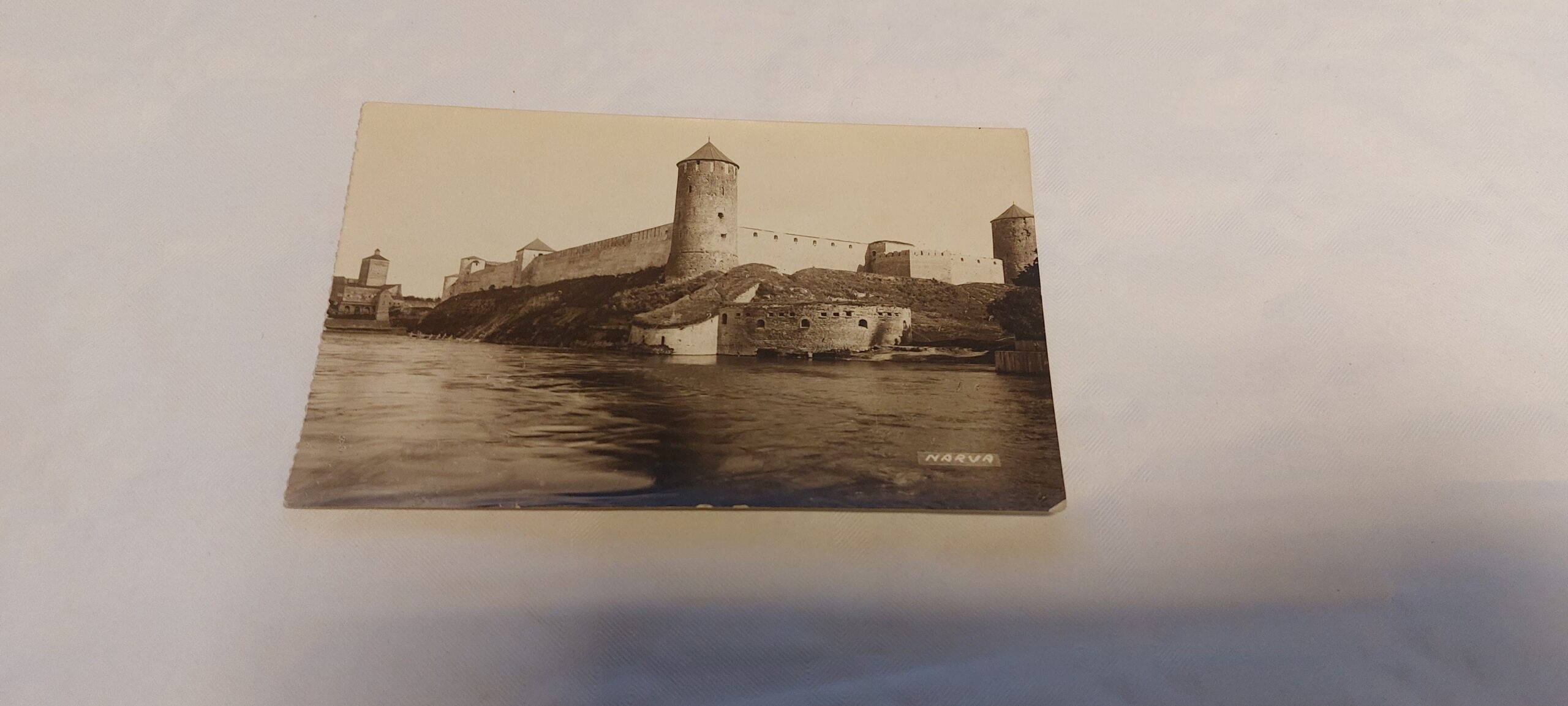 EV AEGNE POSTKAART. NARVA. PARIKAS. 1926