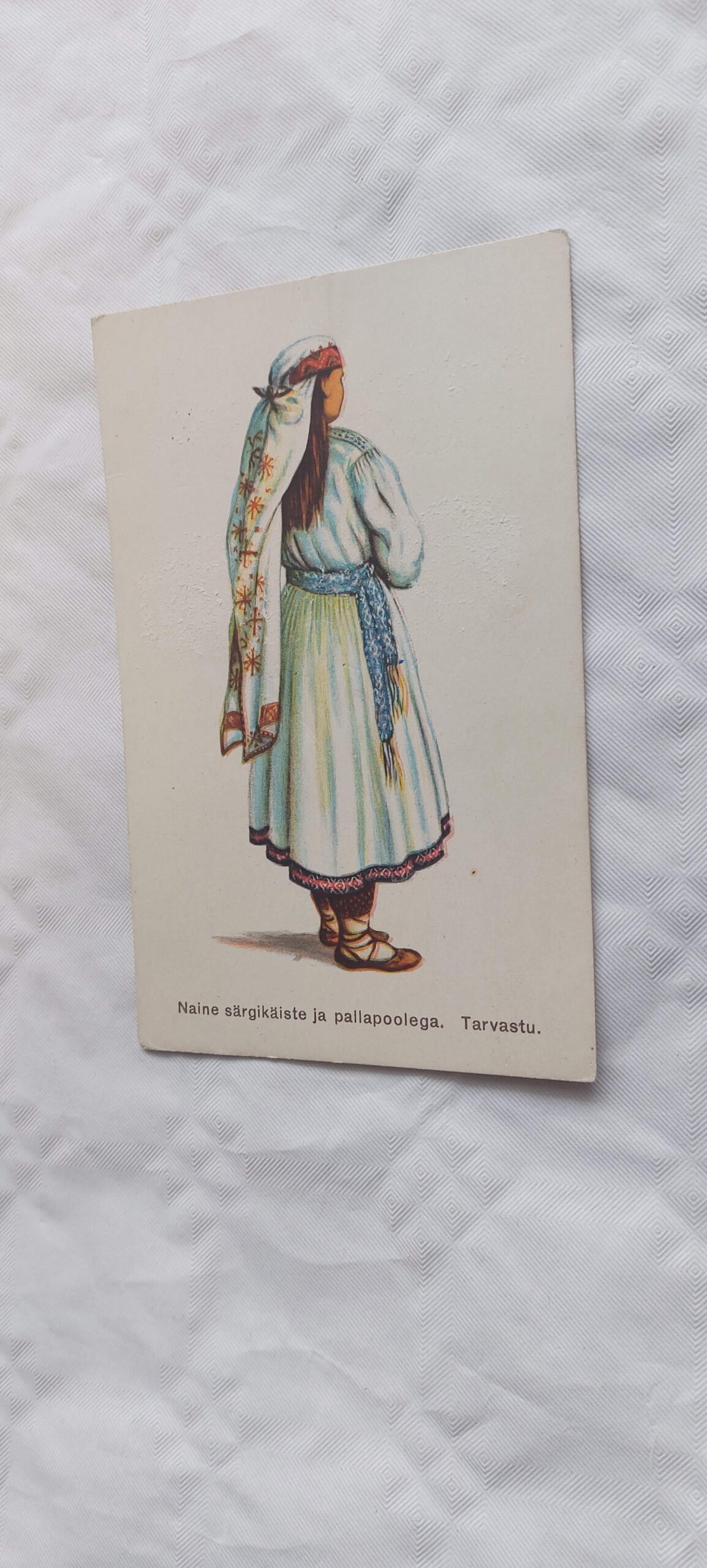 EW AEGNE POSTKAART. NAINE SÄRGIKÄISTE JA PALLAPOOLEGA. TARVASTU.