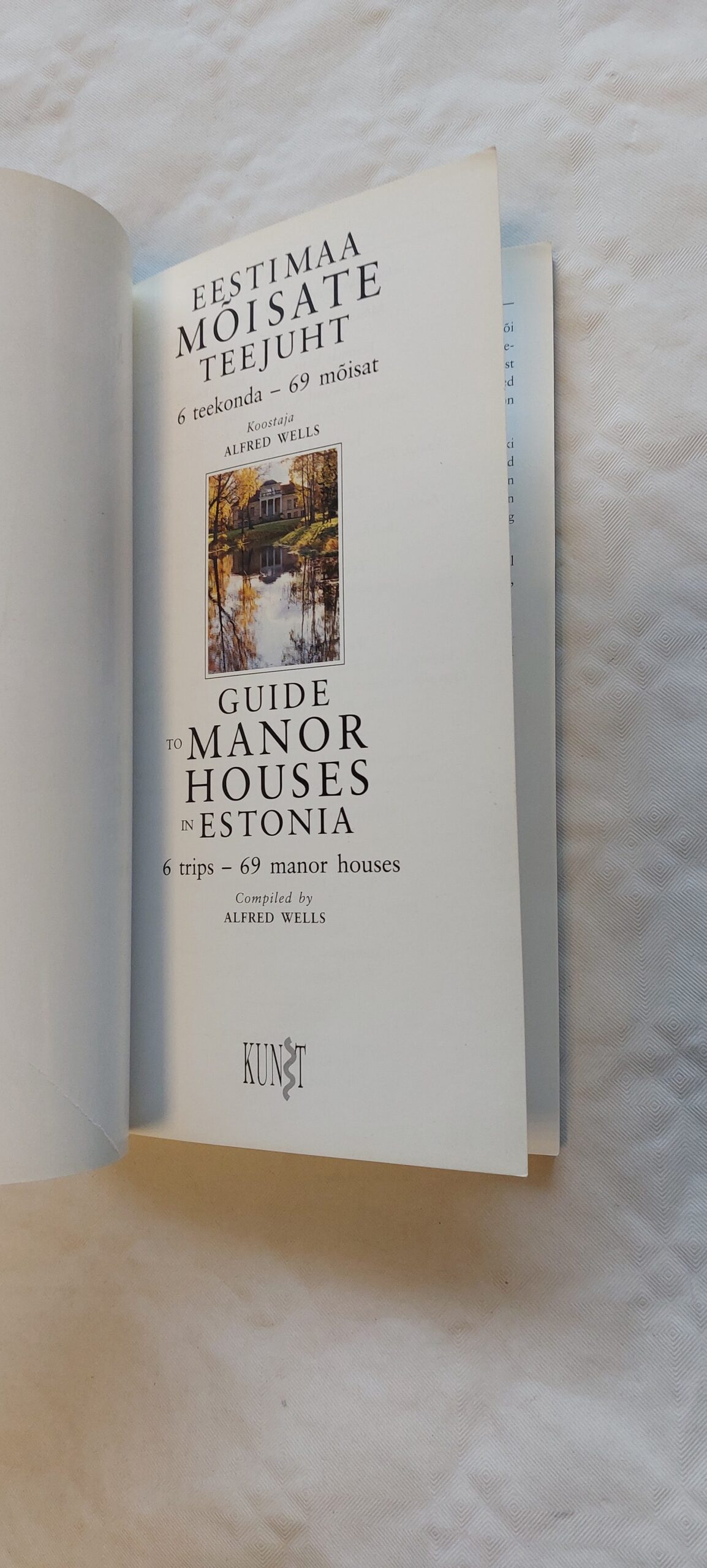 Eestimaa mõisate teejuht. Guide to manor houses in Estonia. Alfred Wells. 2001 - Image 2