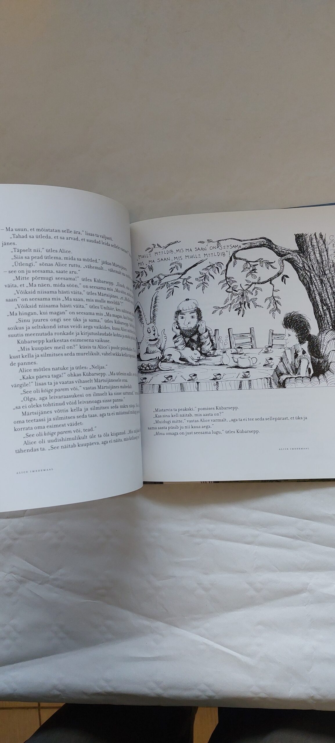 Alice Imedemaal. Lewis Carroll. 2004 - Image 4