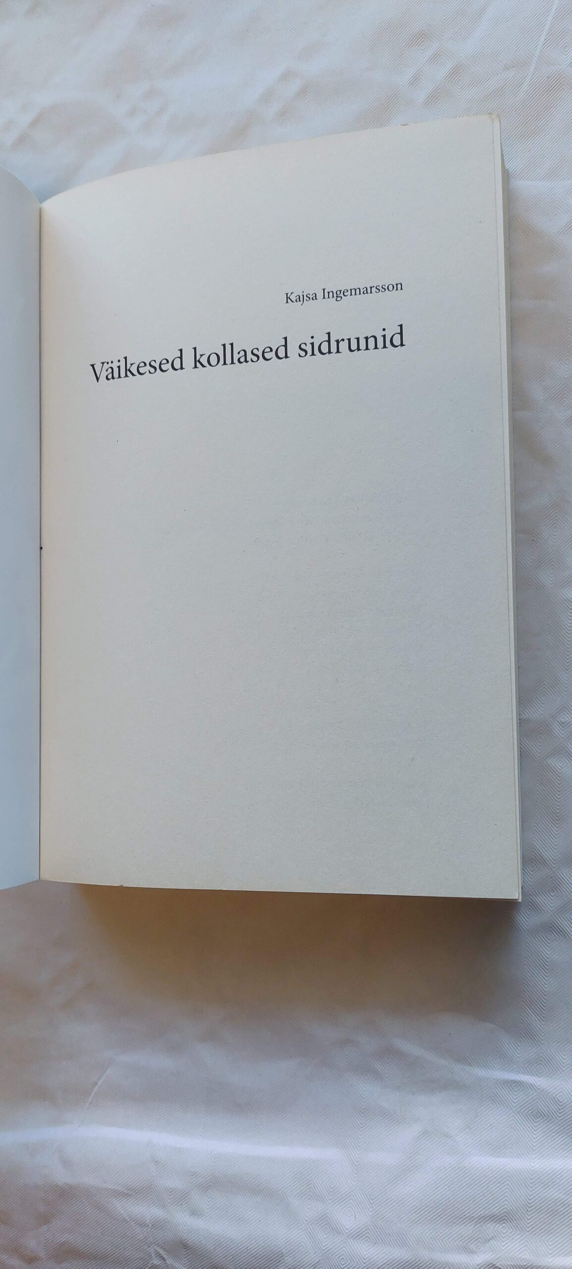 Väikesed kollased sidrunid. Kajsa Ingemarsson. 2011 - Image 2