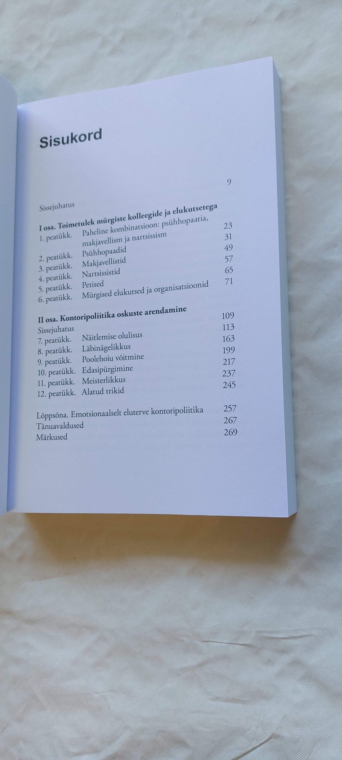 Kontoripoliitika. Oliver James. 2013 - Image 3