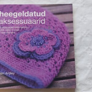 Heegeldatud aksessuaarid. Helen Ardley. 2007