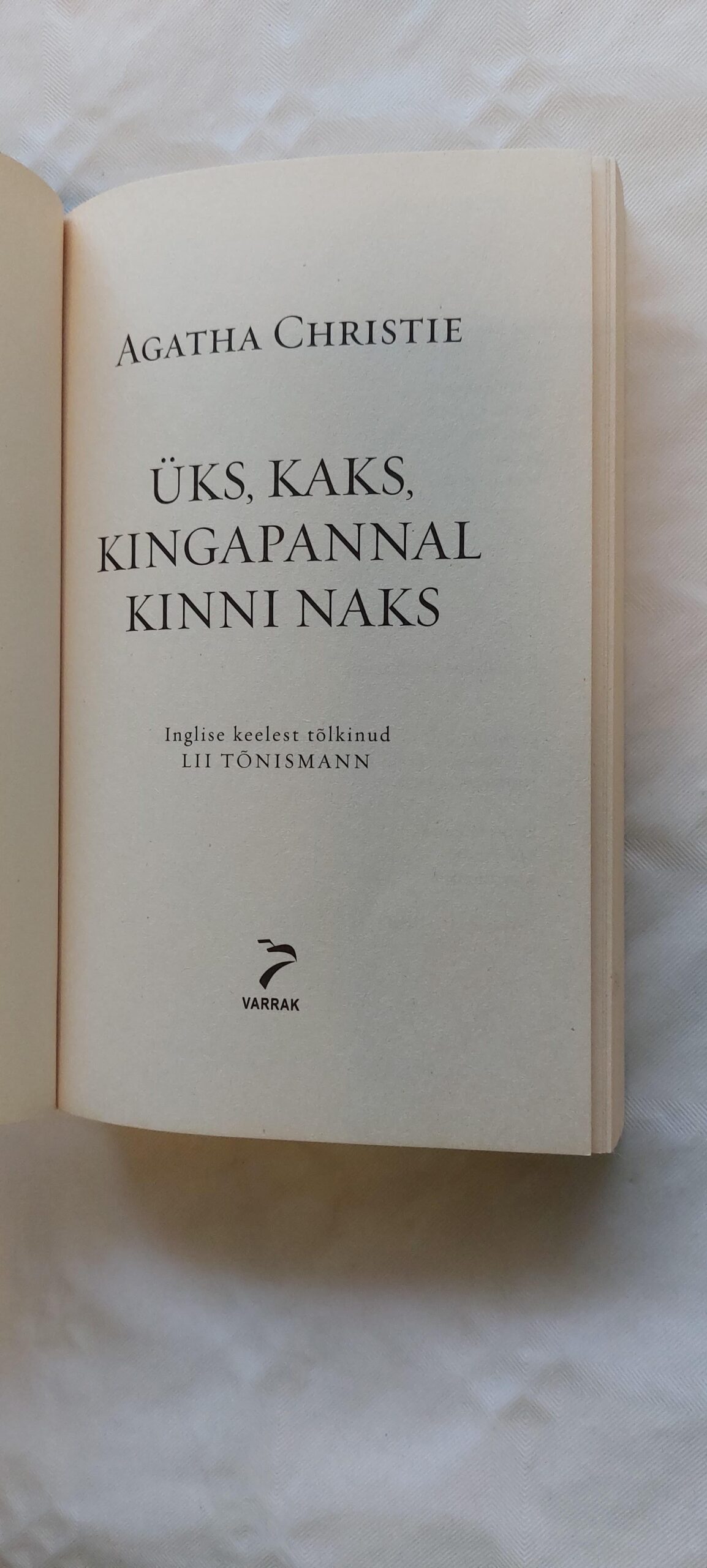 Üks, kaks, kingapannal kinni naks. Agatha Christie. 2004 - Image 2
