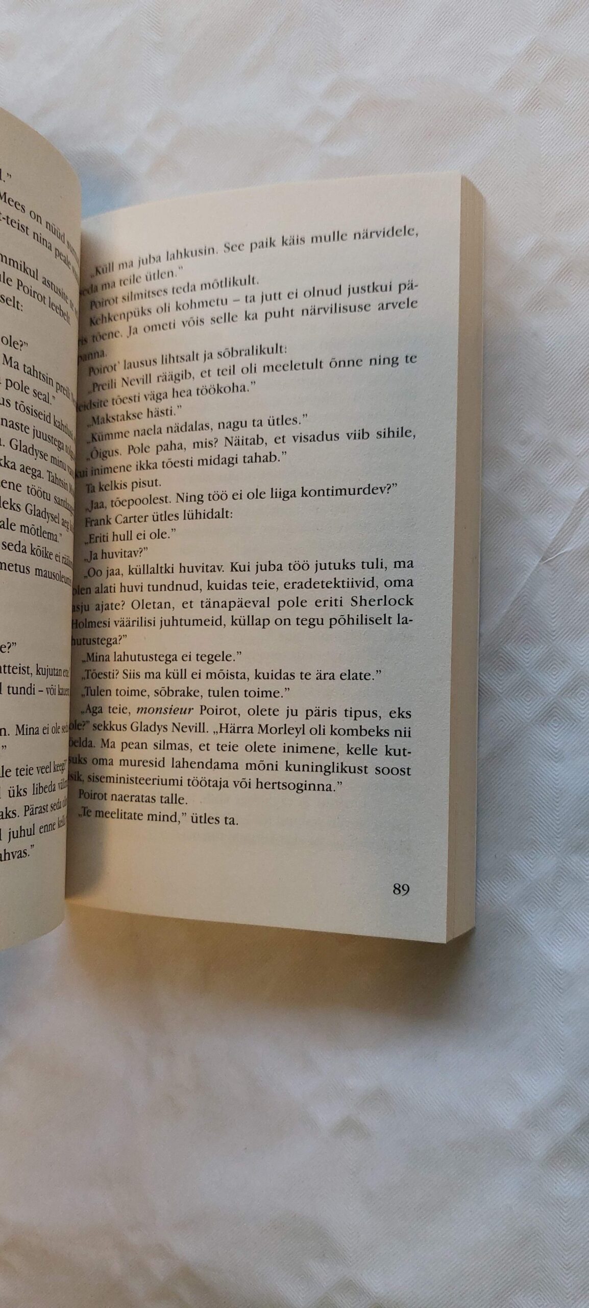 Üks, kaks, kingapannal kinni naks. Agatha Christie. 2004 - Image 3
