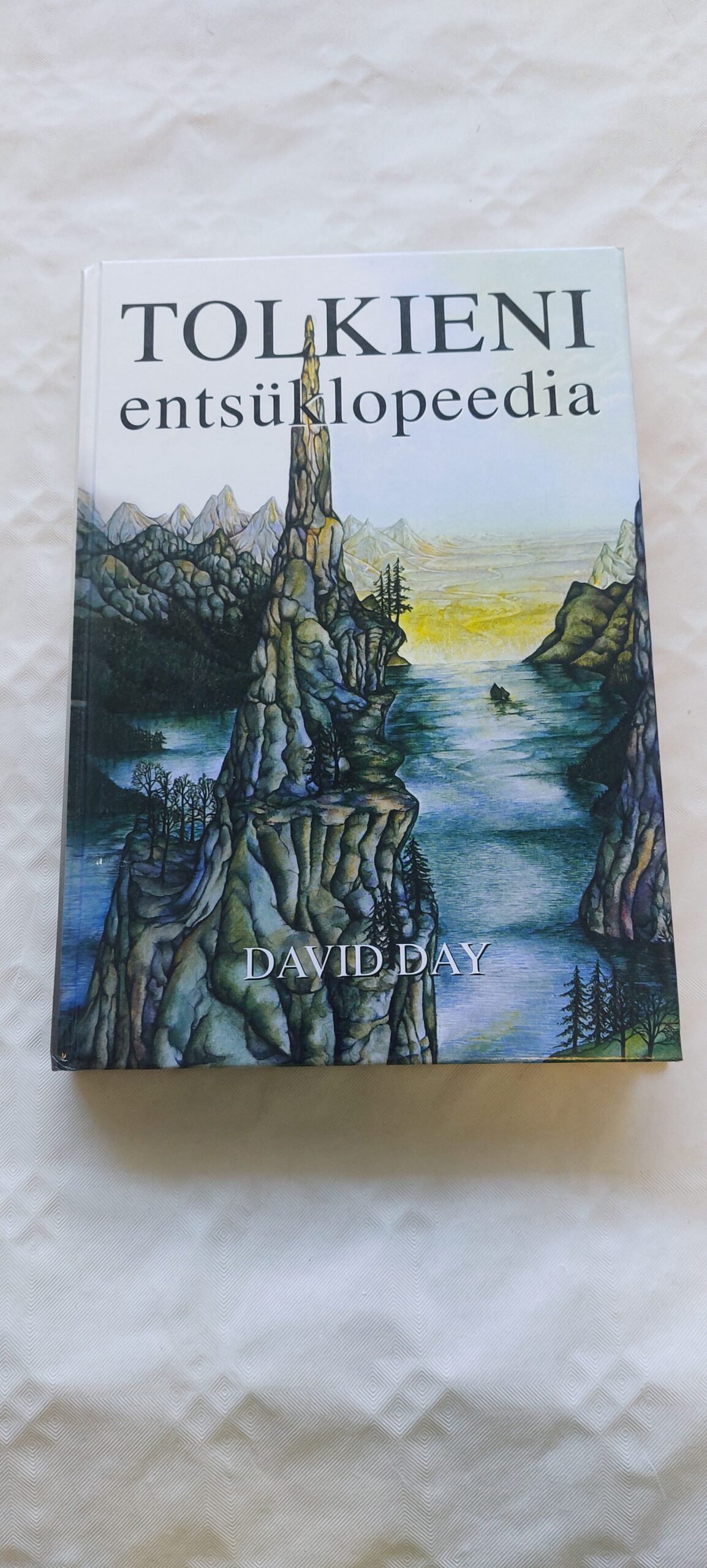 Tolkieni entsüklopeedia. David Day. 2002