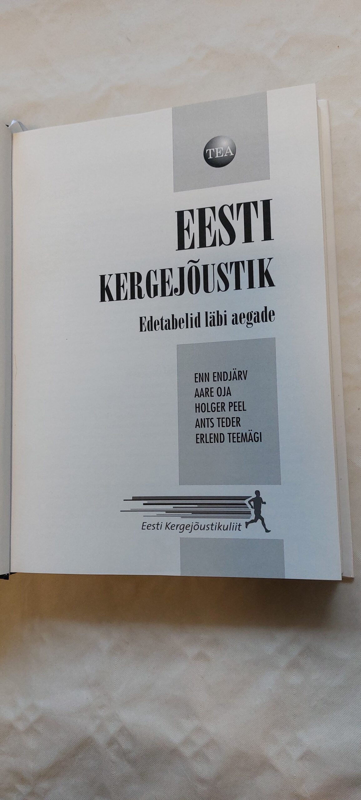 Eesti kergejõustik. Edetabelid läbi aegade. 2004 - Image 2