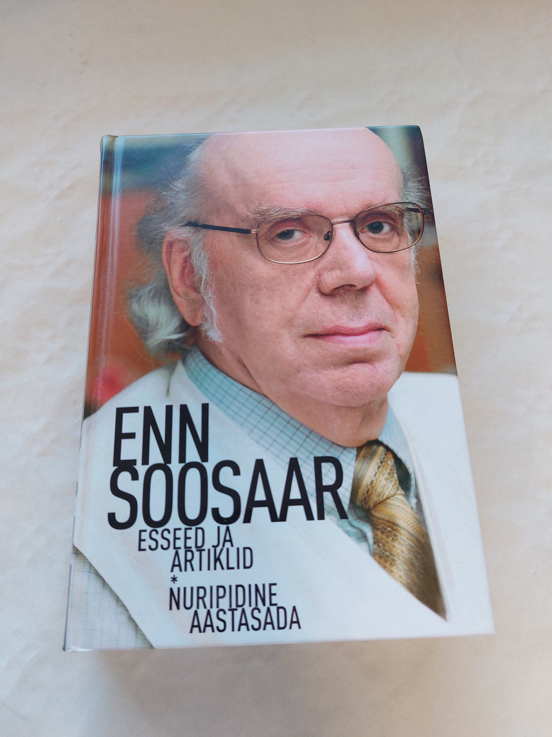 Esseed ja artiklid (2000-2009). Nuripidine aastasada. Enn Soosaar. 2012