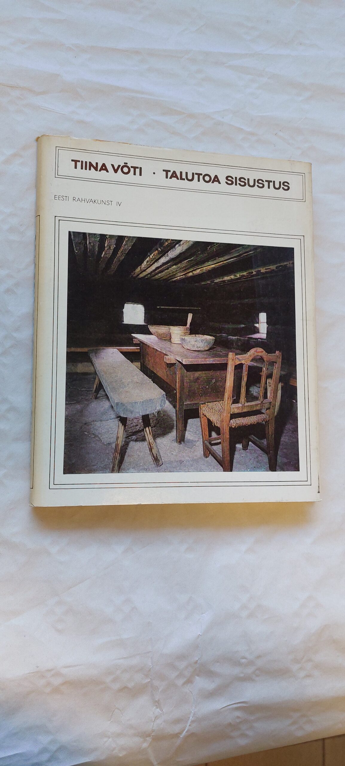 Talutoa sisustus. Tiina Võti. 1984